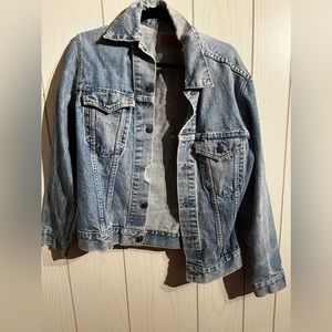 Vintage distressed Levi’s jacket